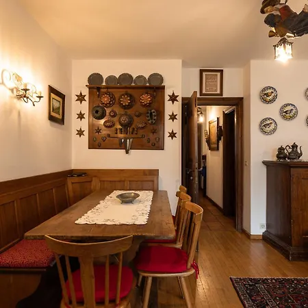 Casa Cinque Torri 아파트 코르티나 담페조